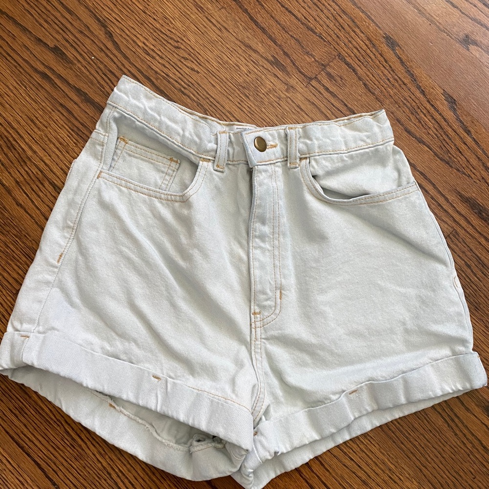 Super high waisted shorts! Love them!